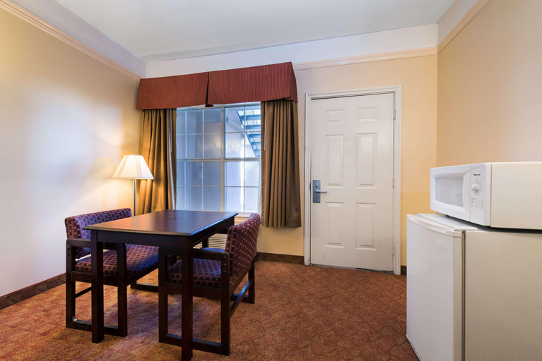Bedroom 3, Quality Inn & Suites Greenville, Hunt