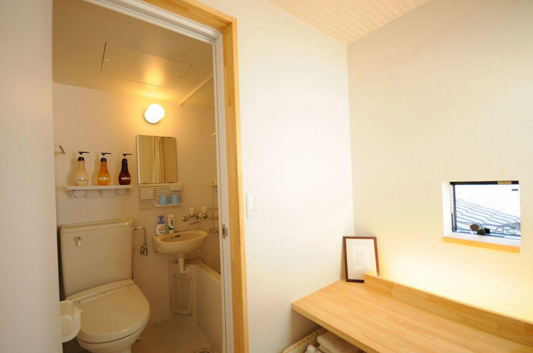 Bathroom, Onya Tachibana, Kyoto