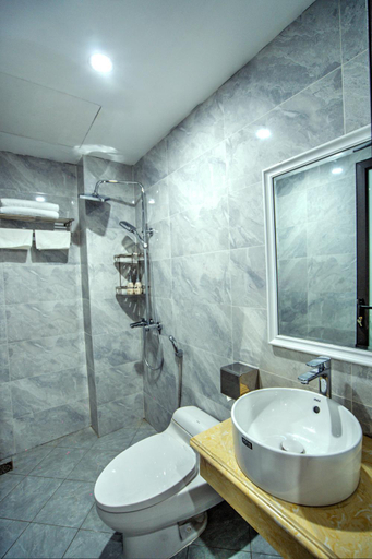 Bathroom 3, De Mei House, Tây Hồ