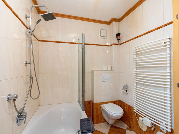 Bathroom 3, Apartment Neukirchen near Ski Slopes, Zell am See