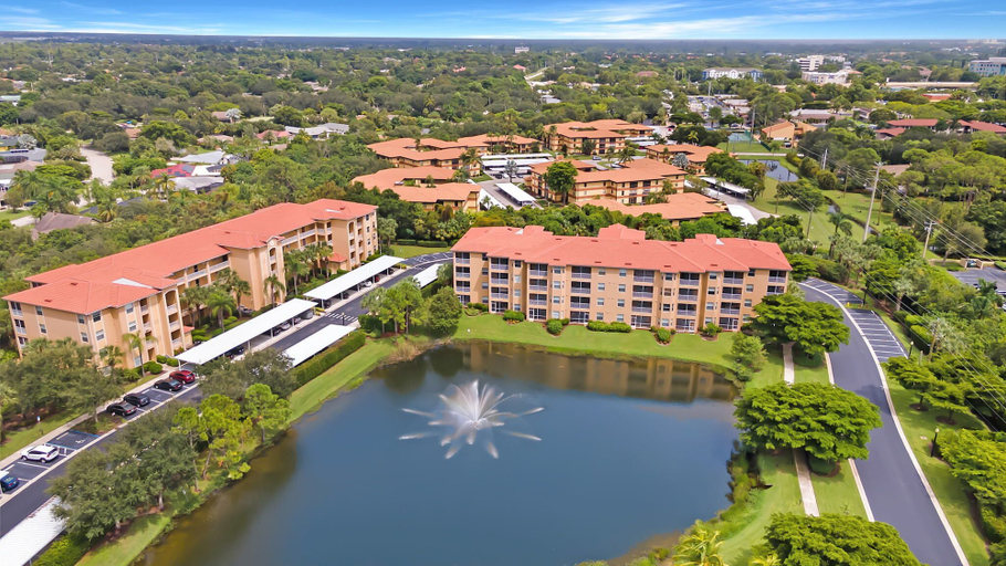 Exterior & Views 2, Riverwalk 713 by Distinctive Beach Rentals, Lee