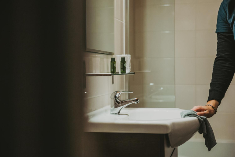 Bathroom 4, Hotel Les Grangettes, Savoie