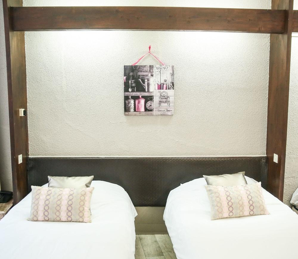 Bedroom 3, Hotel De La Loge, Pyrénées-Orientales