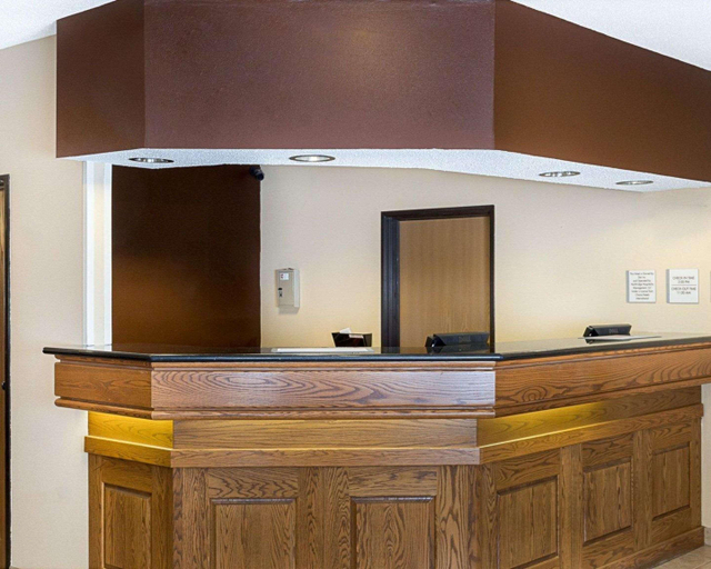 Public Area 3, Econo Lodge Fargo - West Acres, Cass