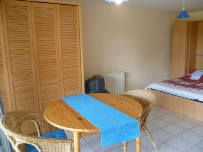 Bedroom 2, Hotel Dry Les Courtis, Liège