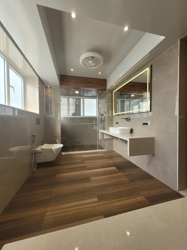 Others 5, Hotel Shreeji Vatika-Airport Road, Surat