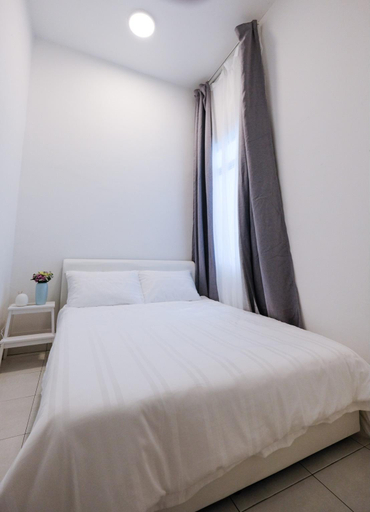 Bedroom 2, Comfy Sofy 21- Backyard garden (Night Market), Cameron Highlands