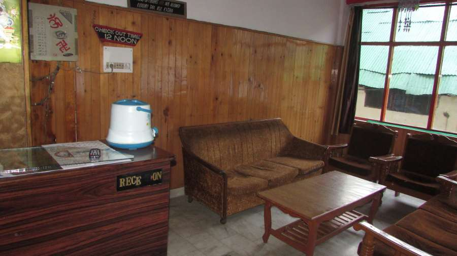 Public Area 3, Hotel Daulat, Kullu
