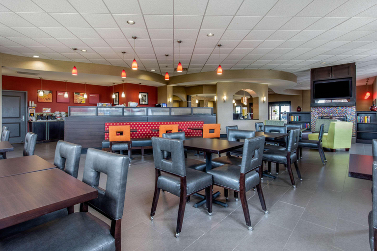 Food & Drinks 5, Comfort Suites Jackson I-40, Madison