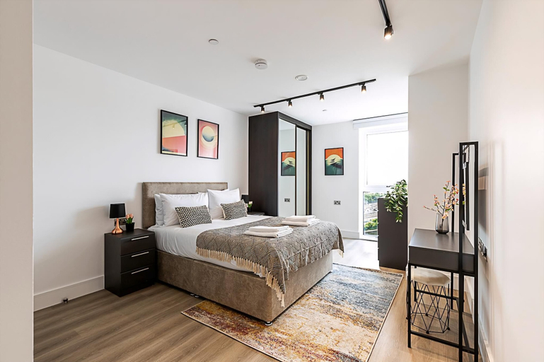 Bedroom 3, Contemporary Two Bedroom Apartment, London