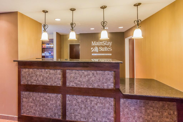 Exterior & Views 2, MainStay Suites Grand Island, Hall