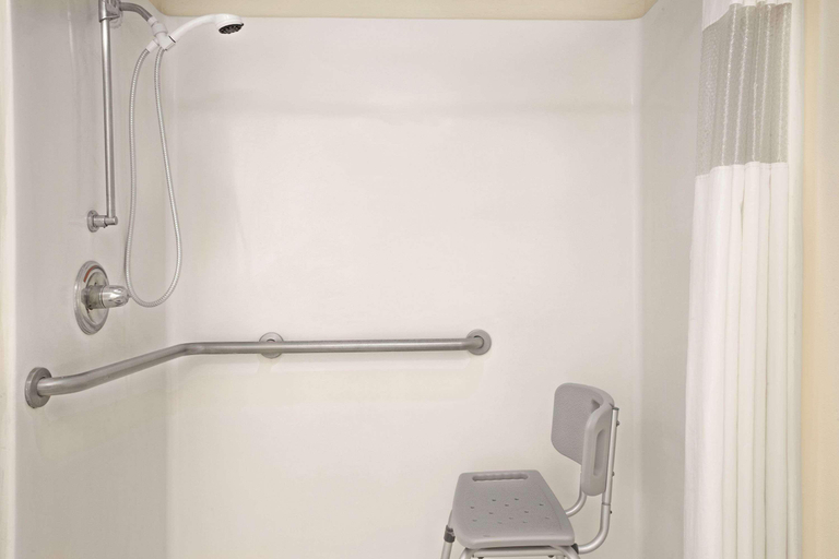 Bathroom 4, Days Inn by Wyndham Hammond, Tangipahoa