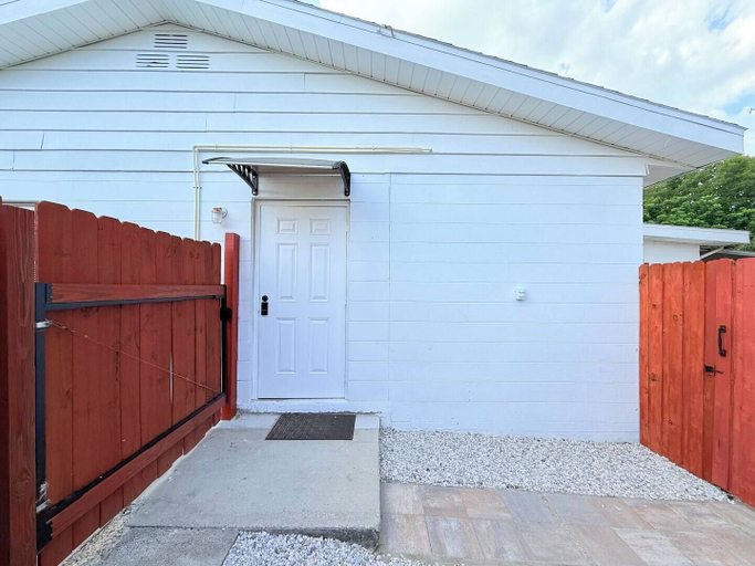 Room 4, Modern Studio Escape 10min to Legoland, Polk