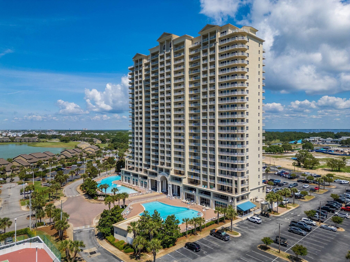 Exterior & Views 2, Ariel Dunes I 1705, Walton