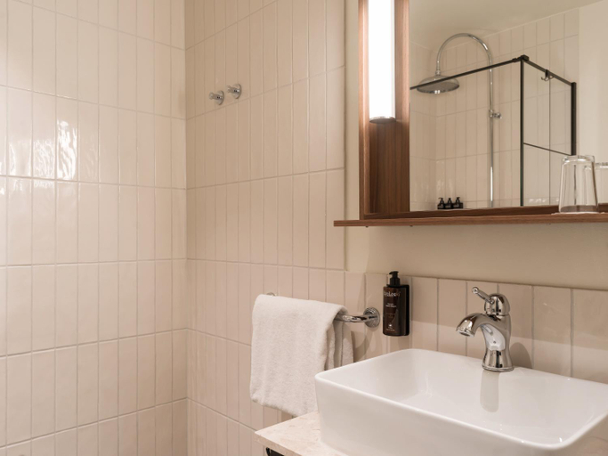 Bathroom 5, First Hotel Martenson, Halmstad