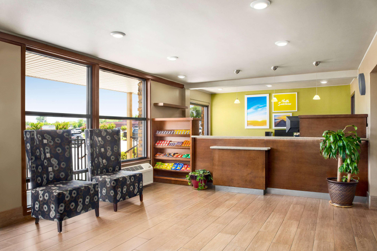 Public Area 2, Days Inn by Wyndham Paris, Lamar