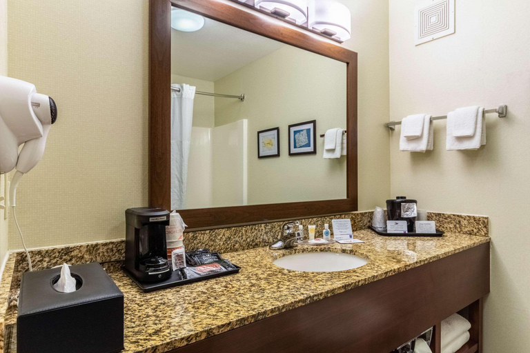 Bathroom 4, Comfort Inn & Suites Gillette, Campbell