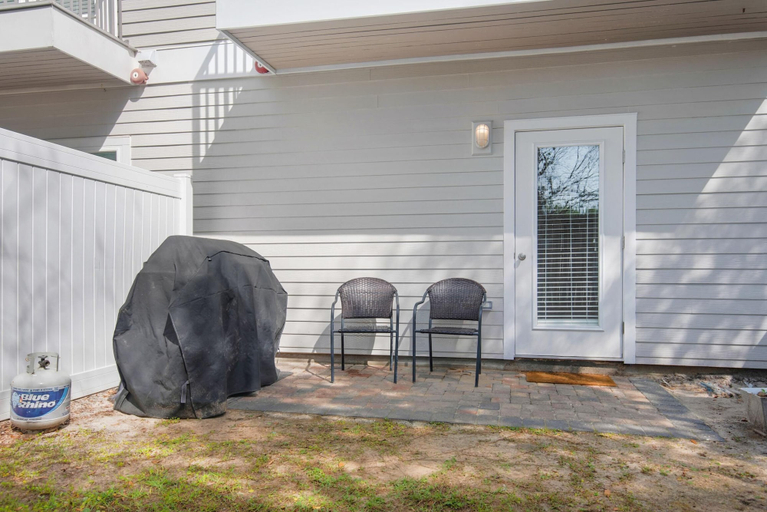 Exterior & Views, Driftwood Townhomes #8, Walton