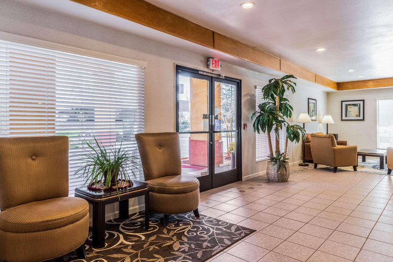 Public Area 2, Quality Inn Fresno Near University, Fresno