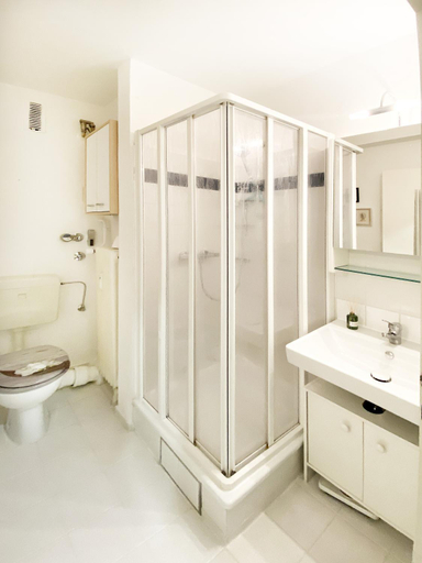 Shower 4, Modernes City Apartment, Augsburg