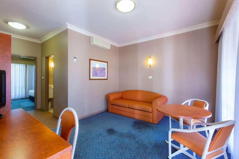 Bedroom 3, Quality Inn Penrith, Penrith - West