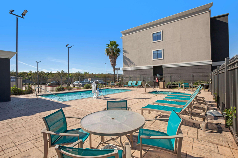 Sport & Beauty, La Quinta Inn & Suites Pasadena North, Houston