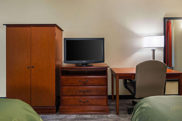 Bedroom 3, Quality Inn Airport - Southeast, Jefferson