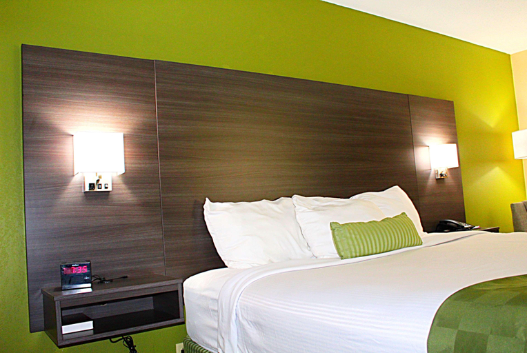 Bedroom 3, Baymont By Wyndham Springfield, Clark