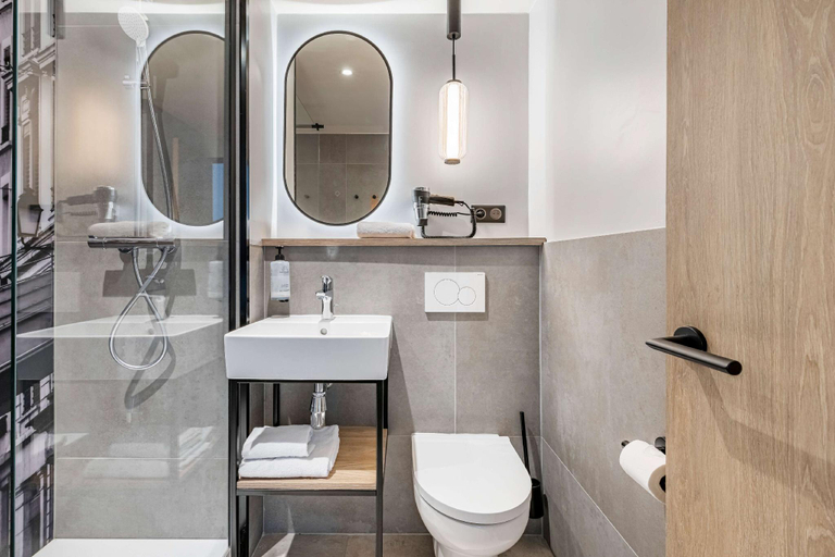 Bathroom 9