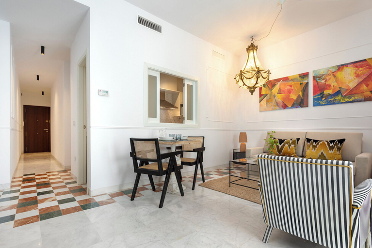 Others 3, Genteel Home Francos VIII, Sevilla