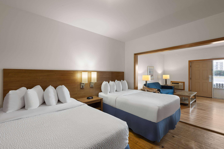 Bedroom 3, Days Inn by Wyndham Kill Devil Hills, Dare