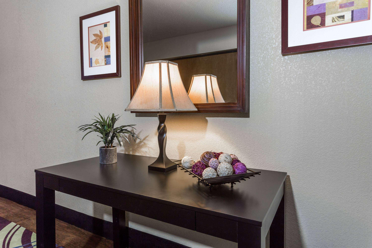 Bedroom 3, Days Inn & Suites by Wyndham Rocky Mount Golden E, Nash