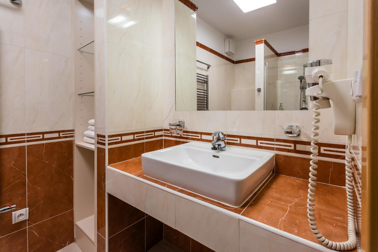 Bathroom 4, Lazensky a Wellness hotel NIVAMARE, Zlín