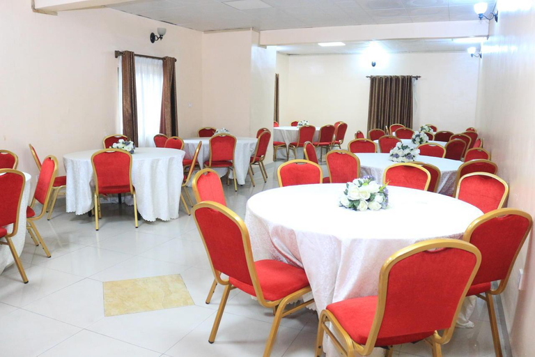 Others 4, Royal Crest Hotels and Suites, Obio/Akp