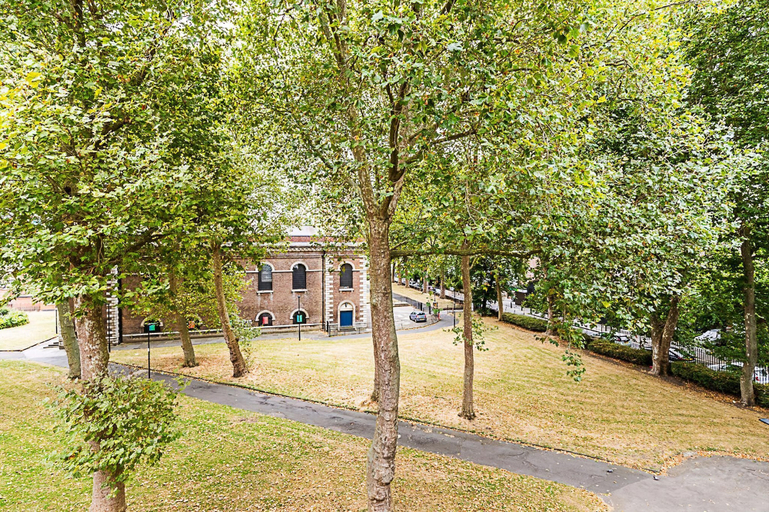 Exterior & Views 2, Tranquil 2 Bedroom Apartment in East London, London