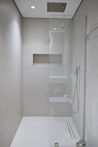 Bathroom 4, Muze Hotel, Sarandës