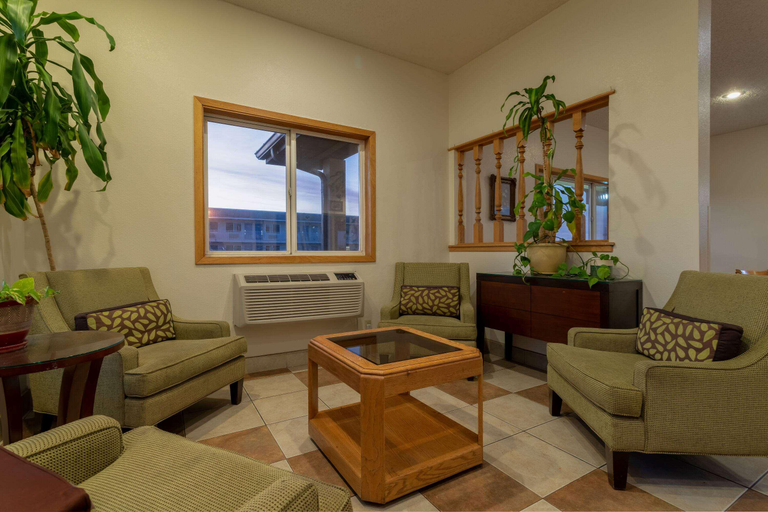 Public Area 2, Super 8 by Wyndham Pendleton, Umatilla