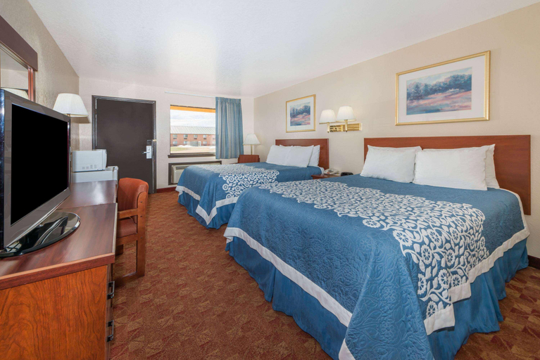 Bathroom 4, Days Inn by Wyndham Russell, Russell