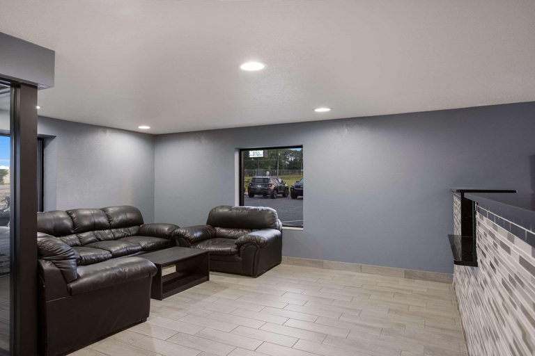 Public Area 3, Quality Inn & Suites Big Rapids, Mecosta