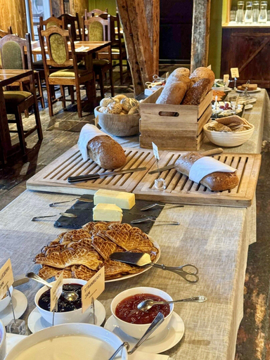 Food & Drinks 5, Svinøya Rorbuer, Vågan