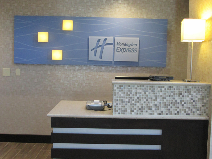 Public Area 3, Holiday Inn Express CLOVERDALE (GREENCASTLE) by IHG, Putnam