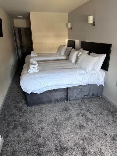Bedroom 5, The Wyken Inn, Coventry