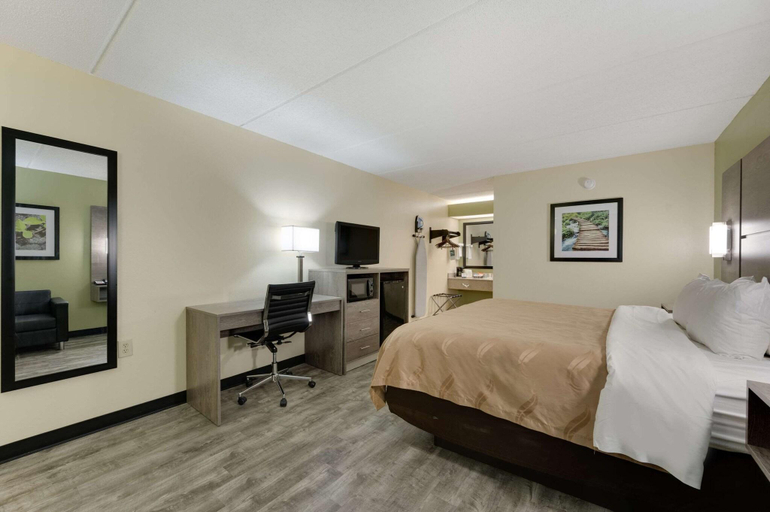 Bedroom 3, Quality Inn Airport - Southeast, Jefferson