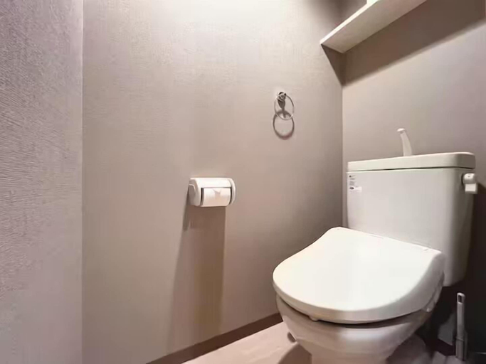 Bathroom 4, Amika First, Setagaya