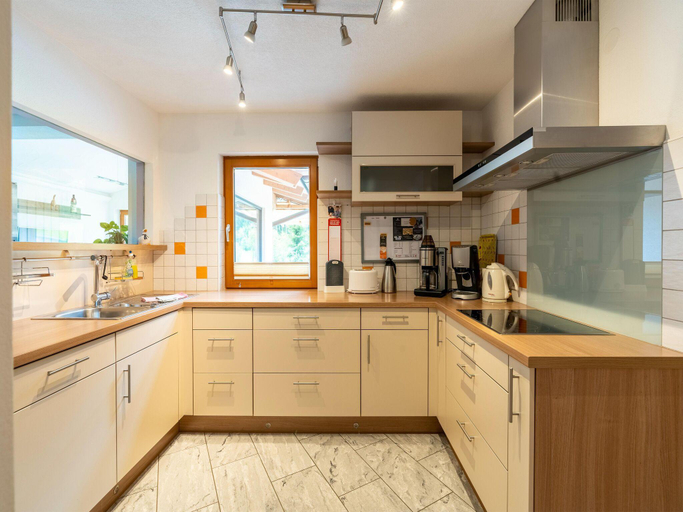 Others 2, Apartment Neukirchen near Ski Slopes, Zell am See