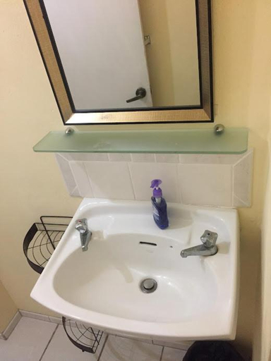 Bathroom 2, Harbour Vista Inn