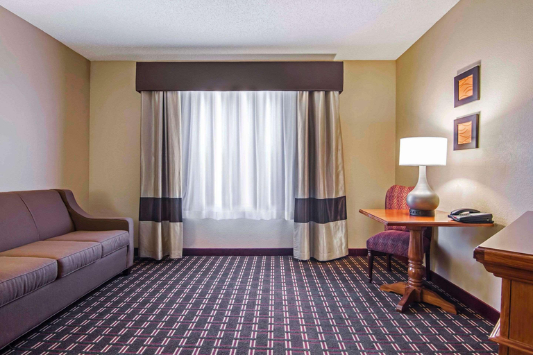 Bedroom 3, Quality Inn & Suites I-35 E/Walnut Hill, Dallas
