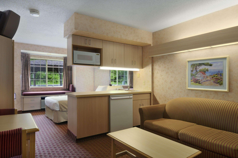 Bedroom 3, Microtel Inn & Suites By Wyndham Baldwinsville/Sy, Onondaga