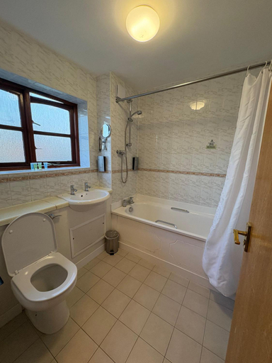 Bathroom 3, Tollgate Hotel & Leisure, Stoke-on-Trent