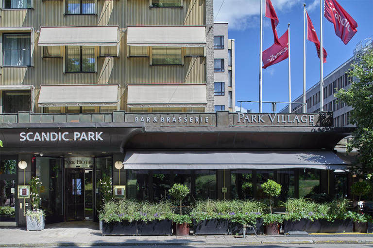 Exterior & Views